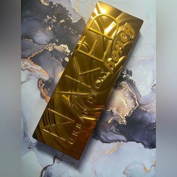 NIB UD Naked Honey Palette 🍯